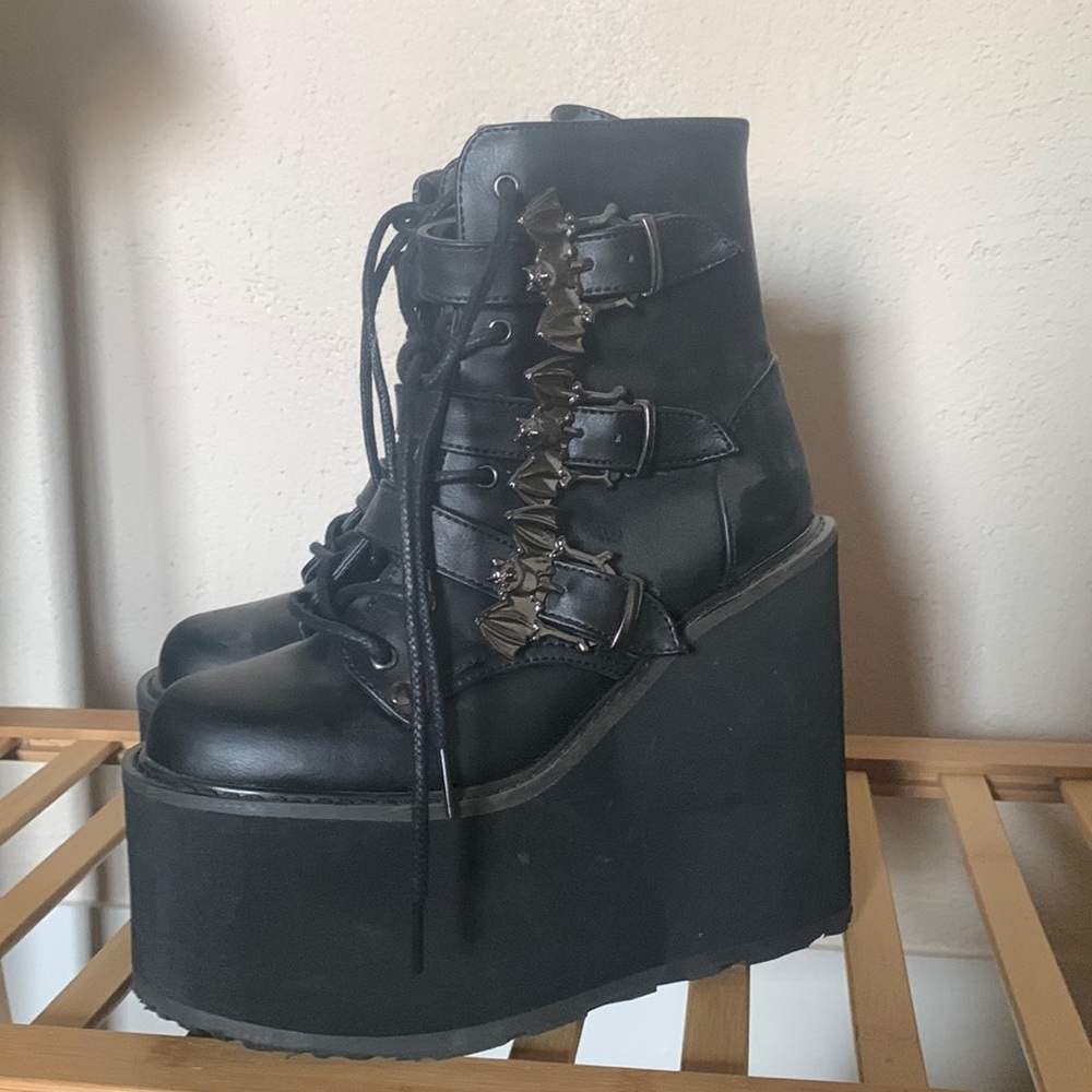 Never worn Demonias!!